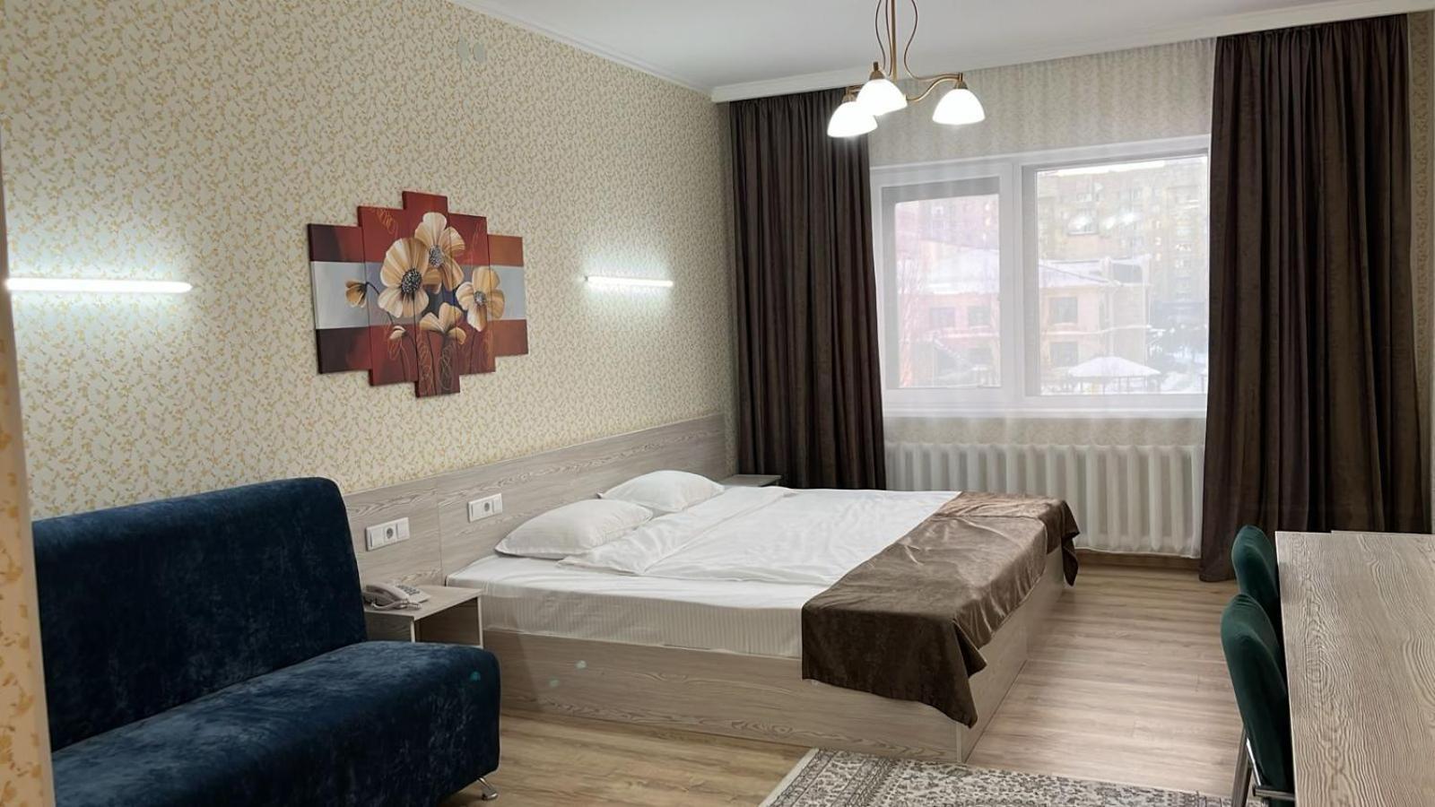 Union Plaza Hotel Астана Екстериор снимка