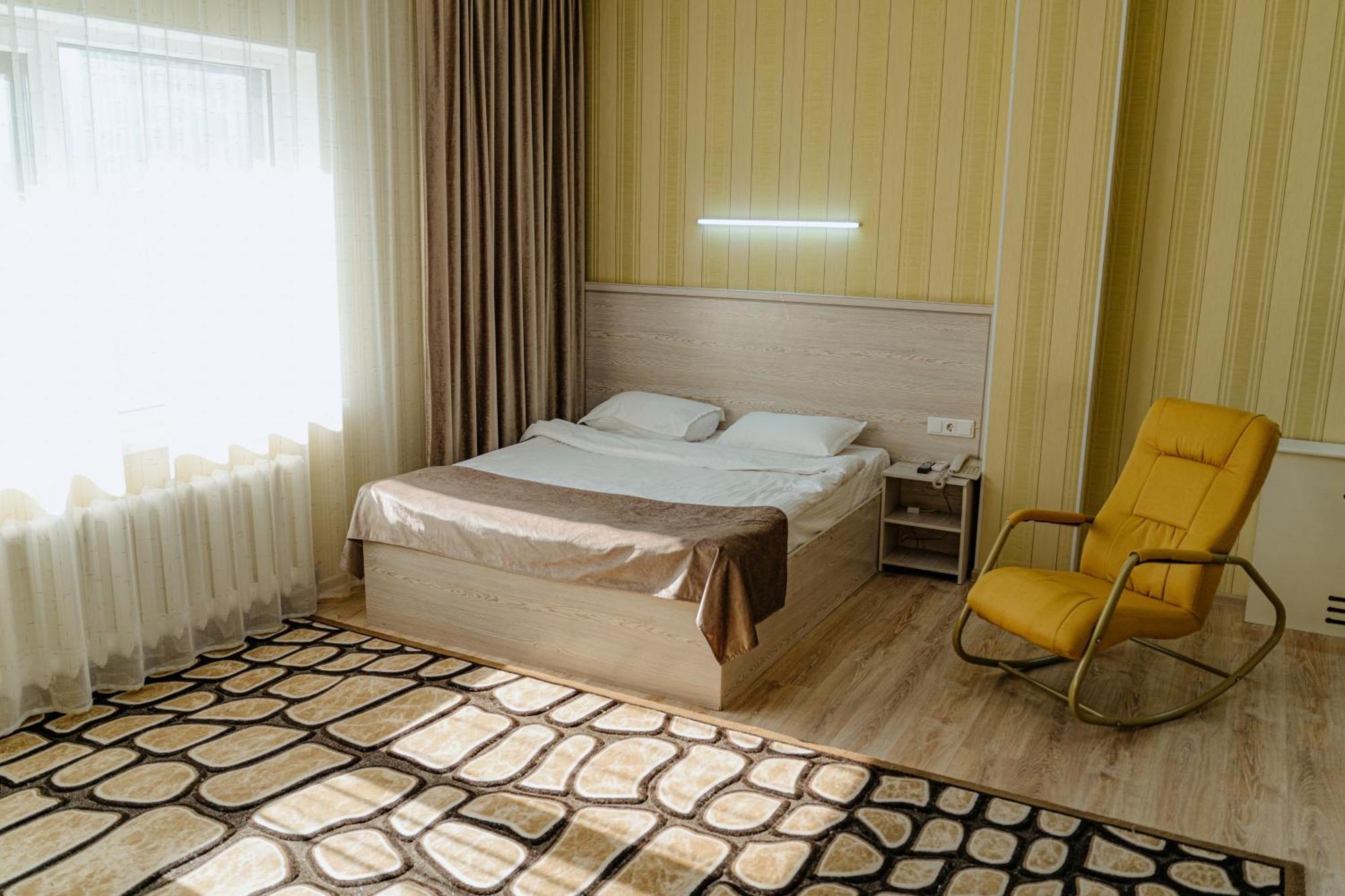 Union Plaza Hotel Астана Екстериор снимка
