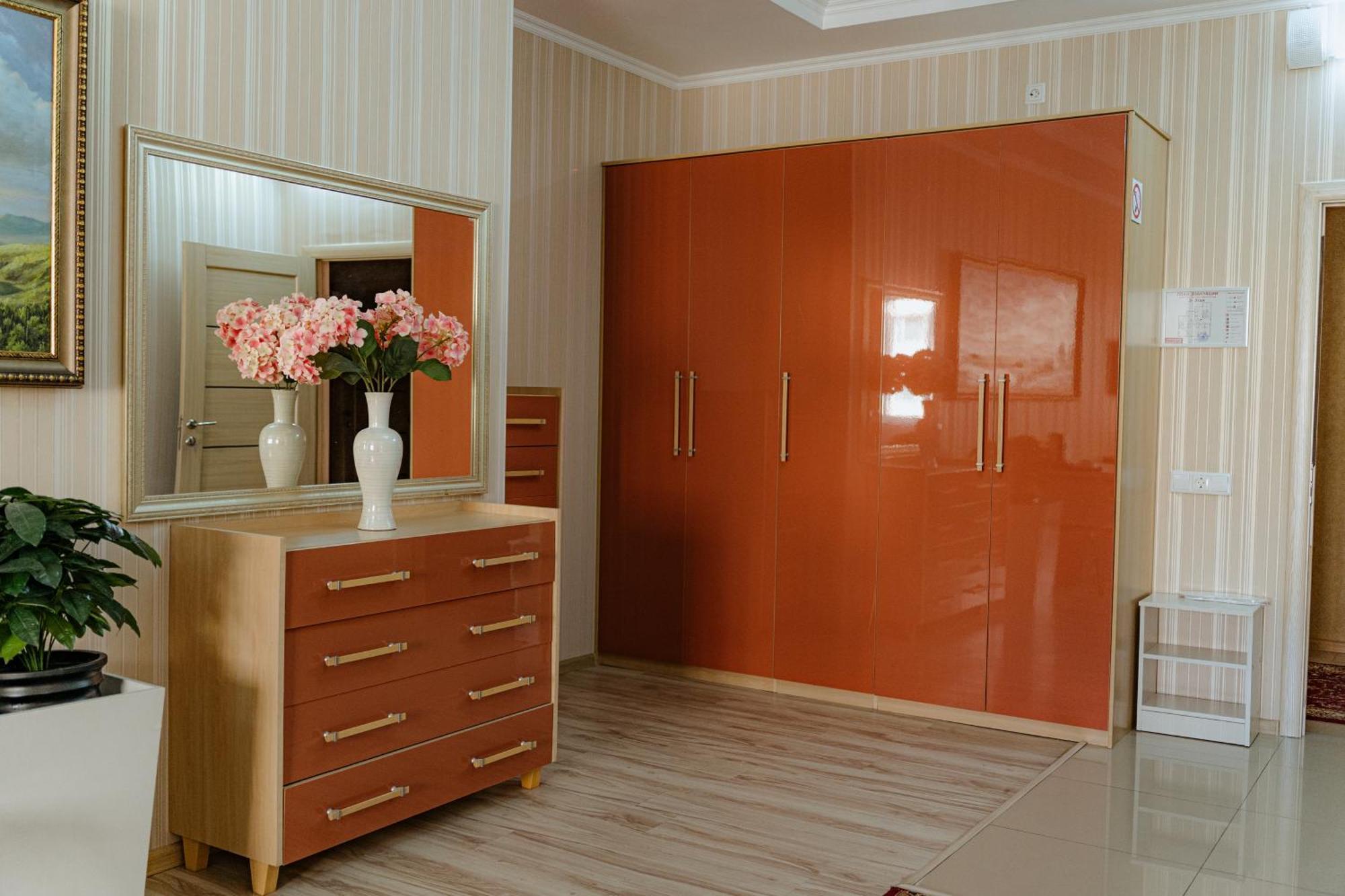 Union Plaza Hotel Астана Екстериор снимка