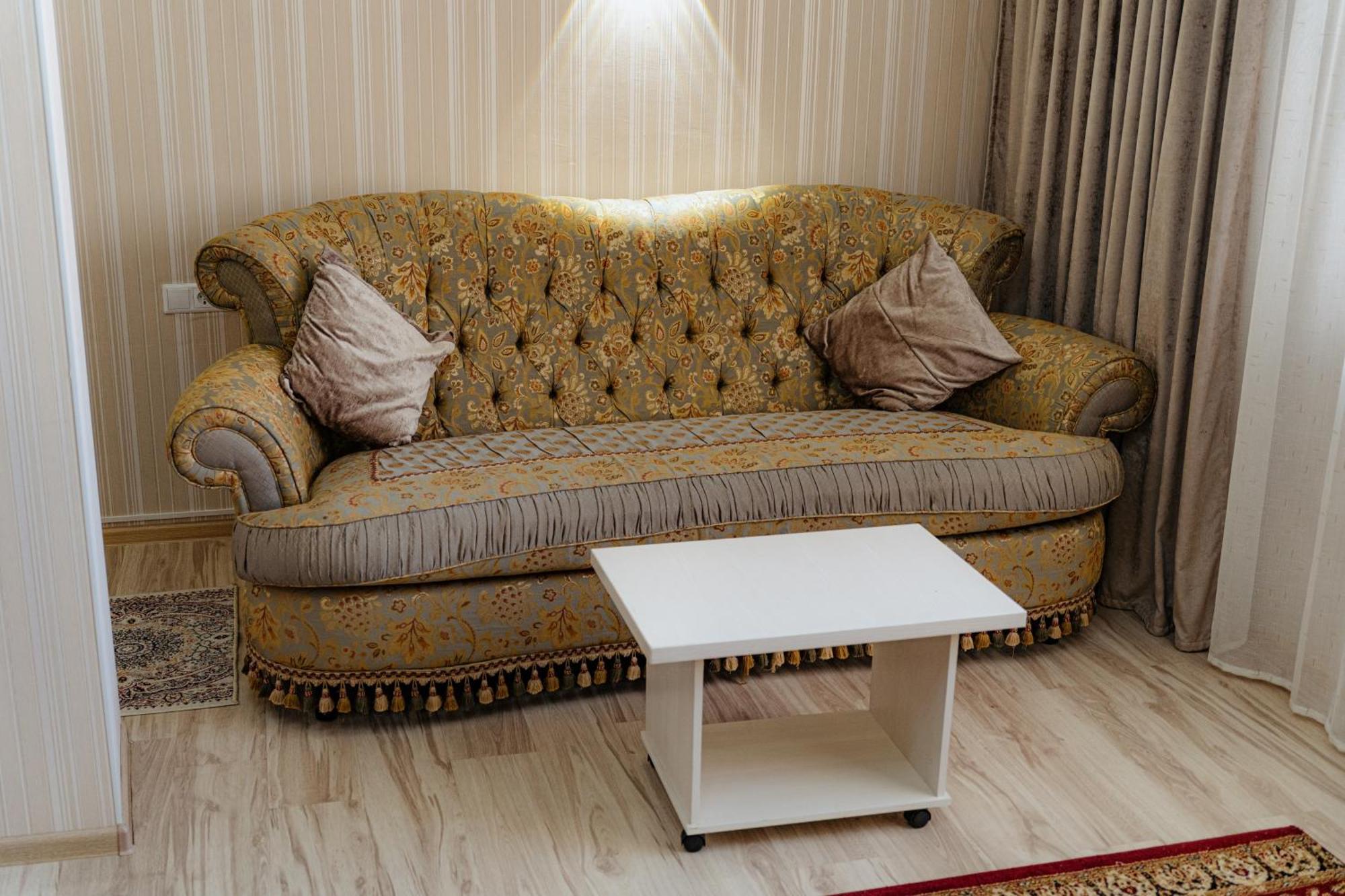 Union Plaza Hotel Астана Екстериор снимка