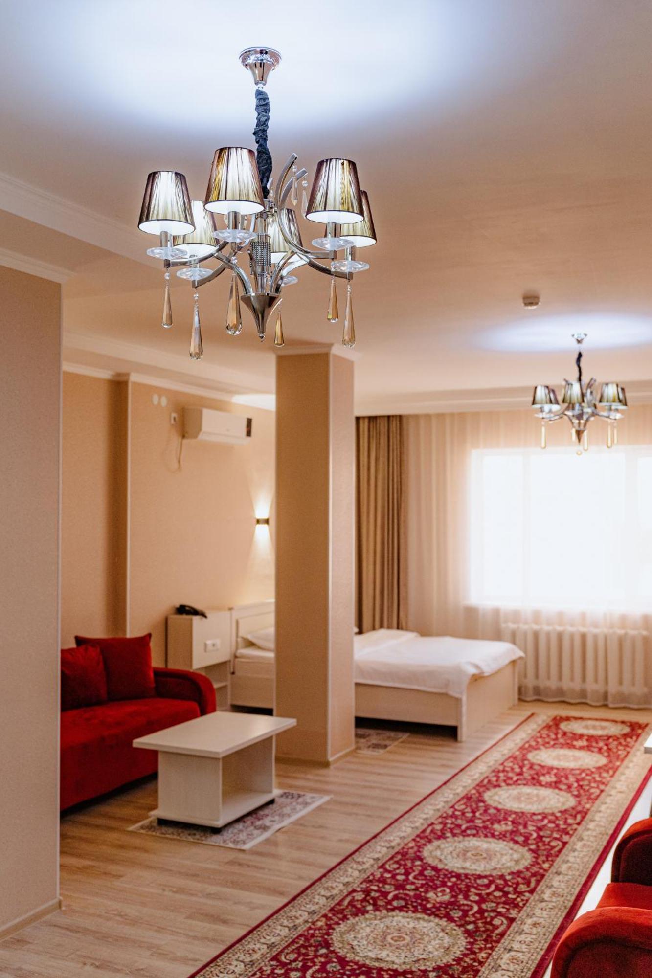 Union Plaza Hotel Астана Екстериор снимка